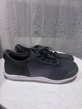 Hike footwear men’s shoe size 8.5